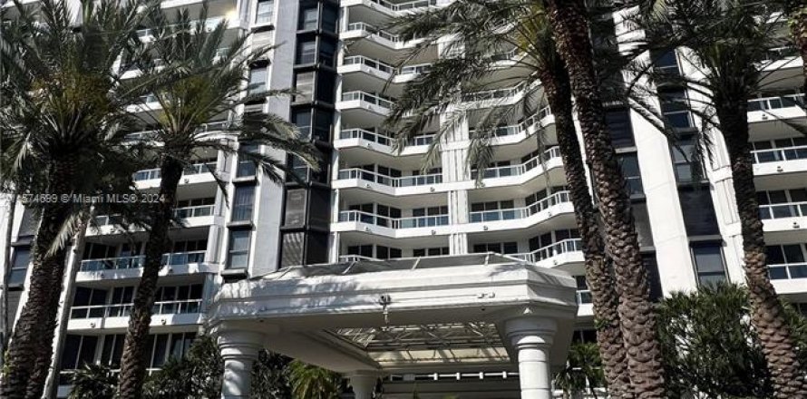 Condo in Aventura, Florida, 2 bedrooms  № 1151223