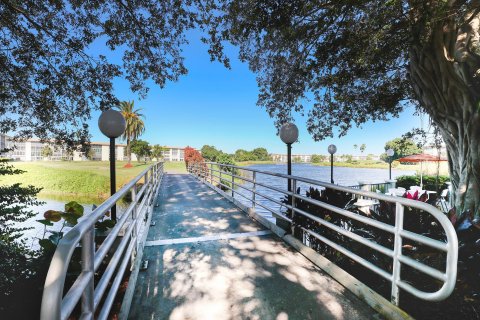 Copropriété à vendre à Coconut Creek, Floride: 2 chambres, 103.96 m2 № 1116776 - photo 17