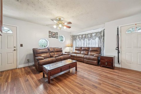 Casa en venta en Umatilla, Florida, 3 dormitorios, 120.77 m2 № 1354714 - foto 9