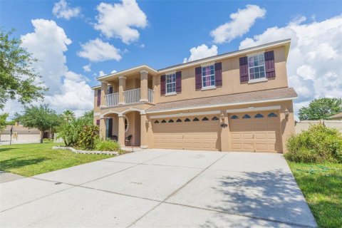 House in Tampa, Florida 5 bedrooms, 343.83 sq.m. № 1350089 - photo 9