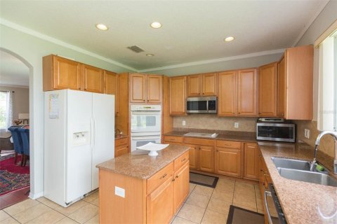 House in Tampa, Florida 5 bedrooms, 343.83 sq.m. № 1350089 - photo 25