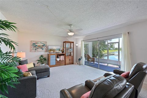 Condo in Bradenton, Florida, 2 bedrooms  № 1341628 - photo 9