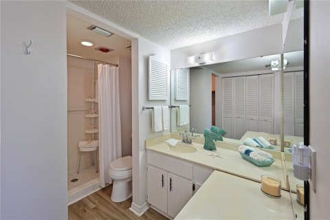 Condo in Bradenton, Florida, 2 bedrooms  № 1341628 - photo 29