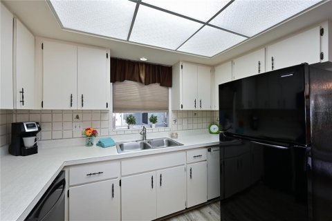 Condo in Bradenton, Florida, 2 bedrooms  № 1341628 - photo 24