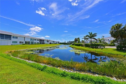 Condo in Bradenton, Florida, 2 bedrooms  № 1341628 - photo 5