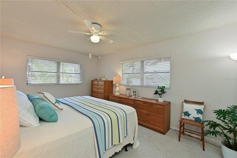 Condo in Bradenton, Florida, 2 bedrooms  № 1341628 - photo 25