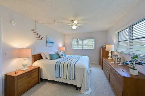 Condo in Bradenton, Florida, 2 bedrooms  № 1341628 - photo 26