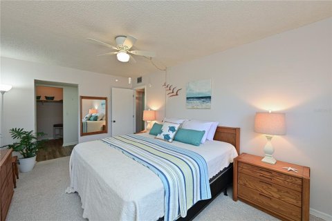 Condo in Bradenton, Florida, 2 bedrooms  № 1341628 - photo 27