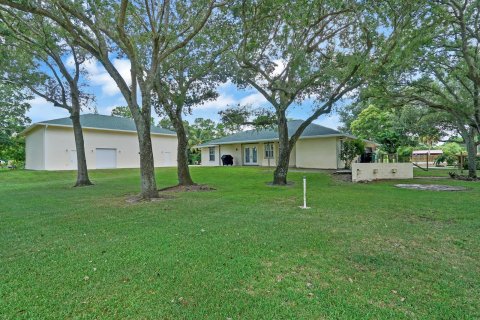 House in West Palm Beach, Florida 3 bedrooms, 143.72 sq.m. № 66839 - photo 2