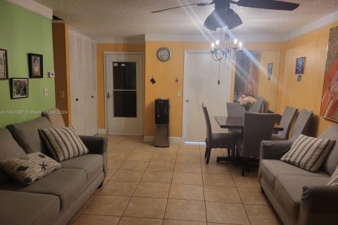 Condo in West Palm Beach, Florida, 1 bedroom  № 1345441 - photo 29