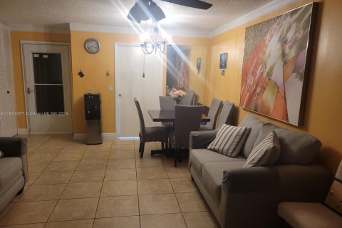 Condo in West Palm Beach, Florida, 1 bedroom  № 1345441 - photo 28