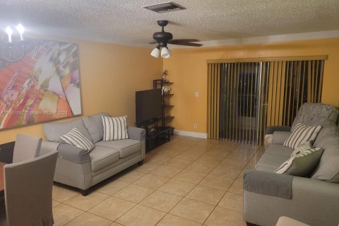 Condo in West Palm Beach, Florida, 1 bedroom  № 1345441 - photo 27