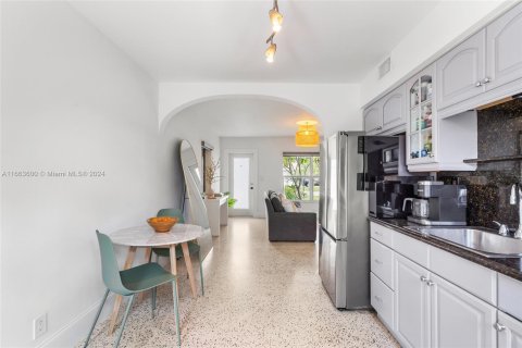 Villa ou maison à vendre à Pompano Beach, Floride: 2 chambres, 77.29 m2 № 1374341 - photo 13