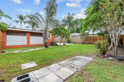 Villa ou maison à vendre à Pompano Beach, Floride: 2 chambres, 77.29 m2 № 1374341 - photo 27