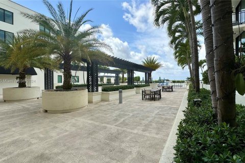 Condo in Coral Gables, Florida, 1 bedroom  № 1374339 - photo 25