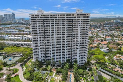 Condo in Aventura, Florida, 2 bedrooms  № 1140806 - photo 3