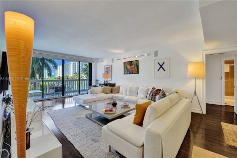 Condominio en venta en Aventura, Florida, 2 dormitorios, 162.58 m2 № 1140806 - foto 5