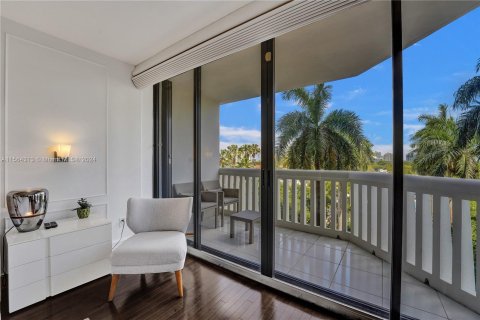 Condo in Aventura, Florida, 2 bedrooms  № 1140806 - photo 24