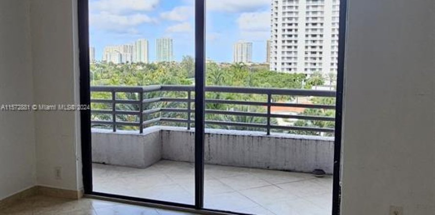 Condo à Aventura, Floride, 1 chambre  № 1135181