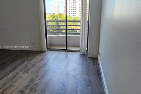 Condominio en venta en Aventura, Florida, 1 dormitorio, 102.56 m2 № 1135181 - foto 7