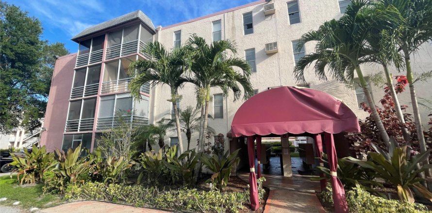 Condominio en Lauderhill, Florida, 1 dormitorio  № 816064