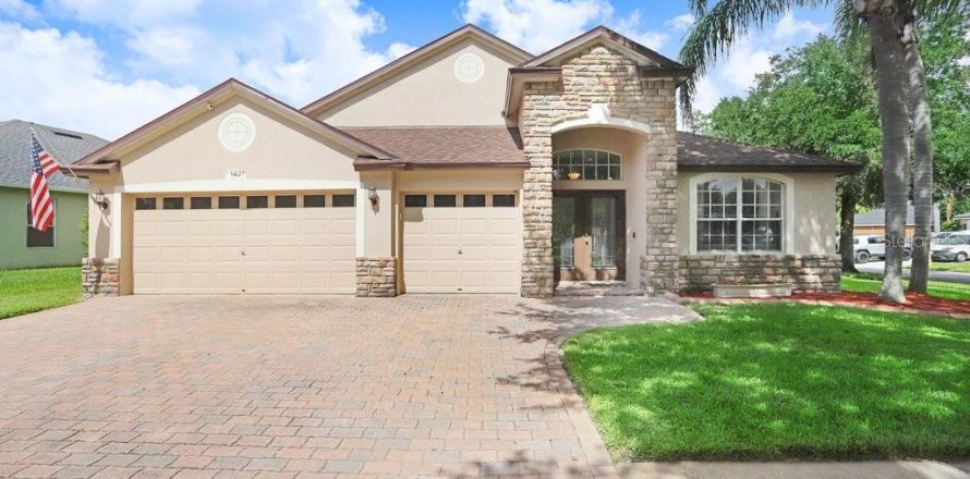 Casa en Land O' Lakes, Florida 4 dormitorios, 243.4 m2 № 1263985