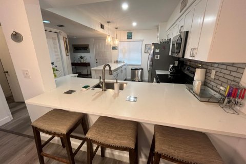 Condo in Delray Beach, Florida, 2 bedrooms  № 841927 - photo 28