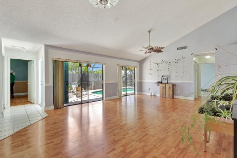 Townhouse in West Palm Beach, Florida 2 bedrooms, 123.75 sq.m. № 1186225 - photo 29