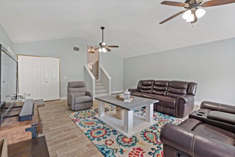 Villa ou maison à vendre à Vero Beach, Floride: 3 chambres, 244.89 m2 № 1120190 - photo 19