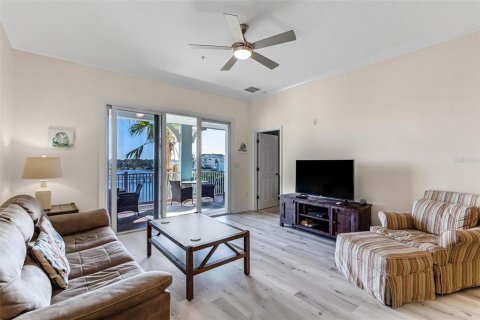 Condo in Palm Coast, Florida, 3 bedrooms  № 504744 - photo 27