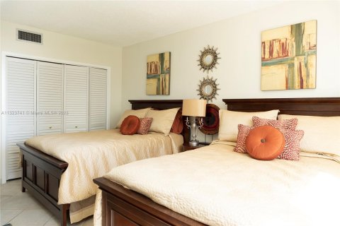 Condominio en venta en Hollywood, Florida, 2 dormitorios, 115.94 m2 № 211647 - foto 23