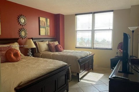 Condominio en venta en Hollywood, Florida, 2 dormitorios, 115.94 m2 № 211647 - foto 5