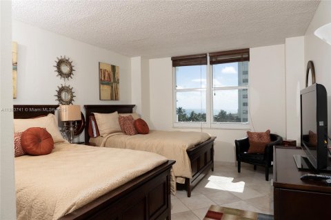 Condominio en venta en Hollywood, Florida, 2 dormitorios, 115.94 m2 № 211647 - foto 25