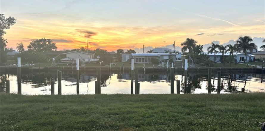 Terrain à Port Charlotte, Floride № 872095