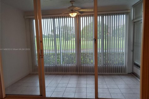 Condominio en venta en Pompano Beach, Florida, 2 dormitorios, 102.19 m2 № 779012 - foto 15