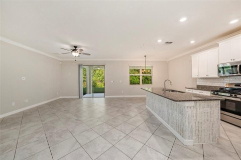 Casa en venta en Land O' Lakes, Florida, 5 dormitorios, 234.95 m2 № 1342450 - foto 10