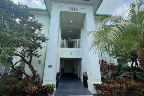 Condominio en venta en Doral, Florida, 1 dormitorio, 65.5 m2 № 1006677 - foto 5