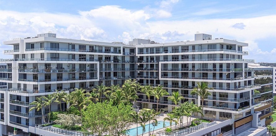 Condominio en Aventura, Florida, 1 dormitorio  № 1281022