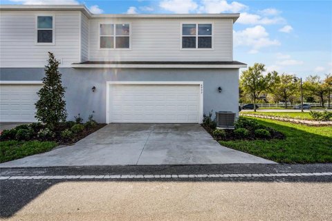 Townhouse in Saint Cloud, Florida 4 bedrooms, 182.09 sq.m. № 1303523 - photo 10