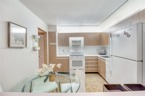 Condominio en venta en Hollywood, Florida, 2 dormitorios, 115.2 m2 № 1372510 - foto 10