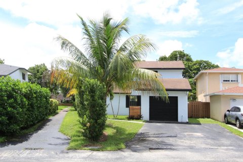 Villa ou maison à vendre à Miami, Floride: 3 chambres, 144 m2 № 1348790 - photo 4