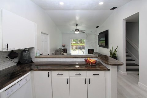 Casa en venta en Miami, Florida, 3 dormitorios, 144 m2 № 1348790 - foto 13