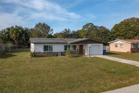 House in Sebring, Florida 2 bedrooms, 101.26 sq.m. № 933718 - photo 2