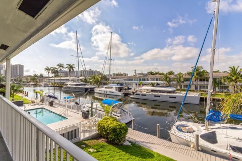 Condo in Fort Lauderdale, Florida, 1 bedroom  № 1174829 - photo 4