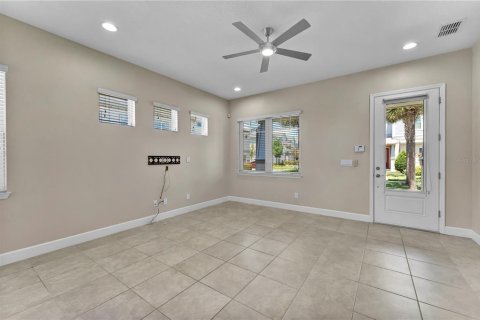 Townhouse in Orlando, Florida 3 bedrooms, 180.69 sq.m. № 1287600 - photo 9