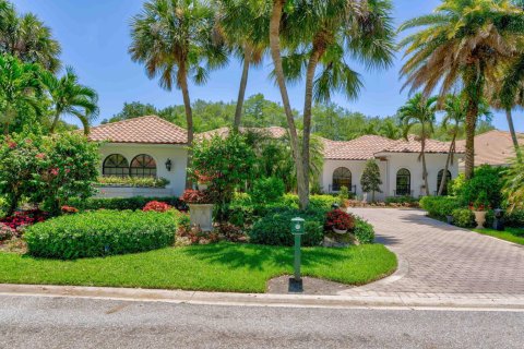 House in Palm Beach Gardens, Florida 4 bedrooms, 278.89 sq.m. № 1189925 - photo 17