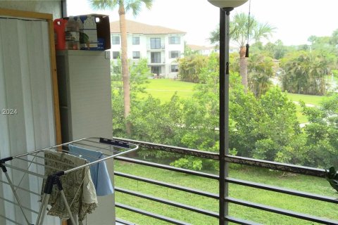 Condo in Boca Raton, Florida, 1 bedroom  № 1293031 - photo 16