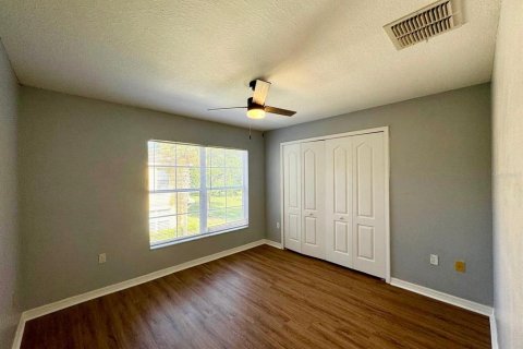 Condo in Zephyrhills, Florida, 2 bedrooms  № 1341163 - photo 7