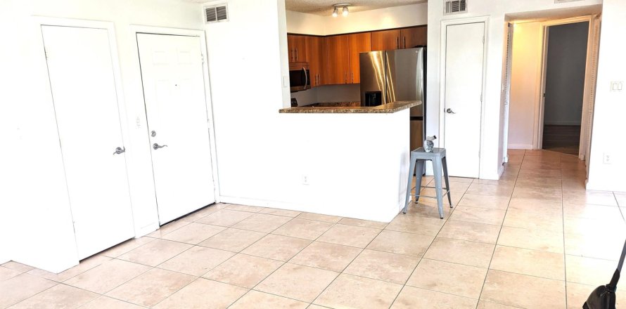 Condo in Delray Beach, Florida, 2 bedrooms  № 1216276