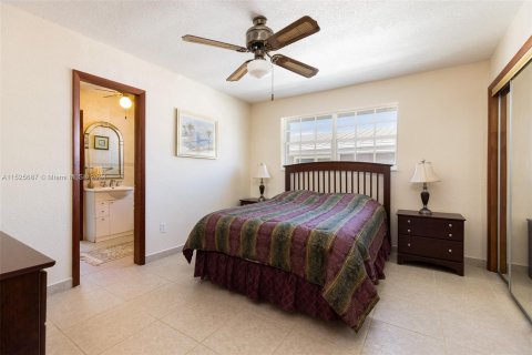 Casa en venta en Tavernier, Florida, 4 dormitorios, 173.54 m2 № 983514 - foto 19